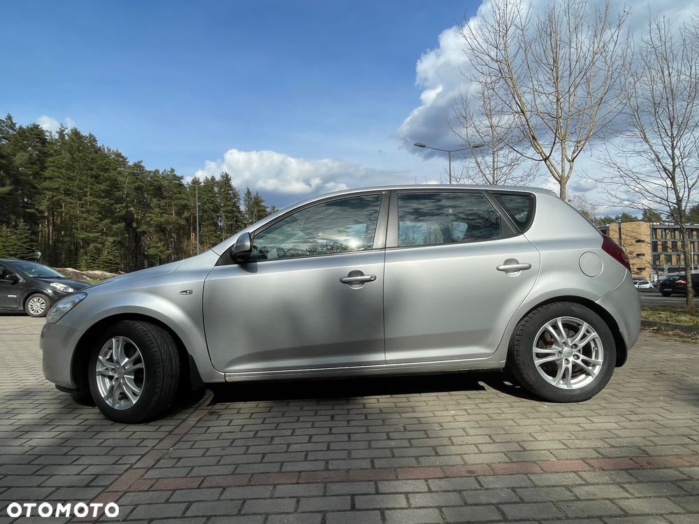 Kia Ceed 1.6 Crdi Comfort - 4