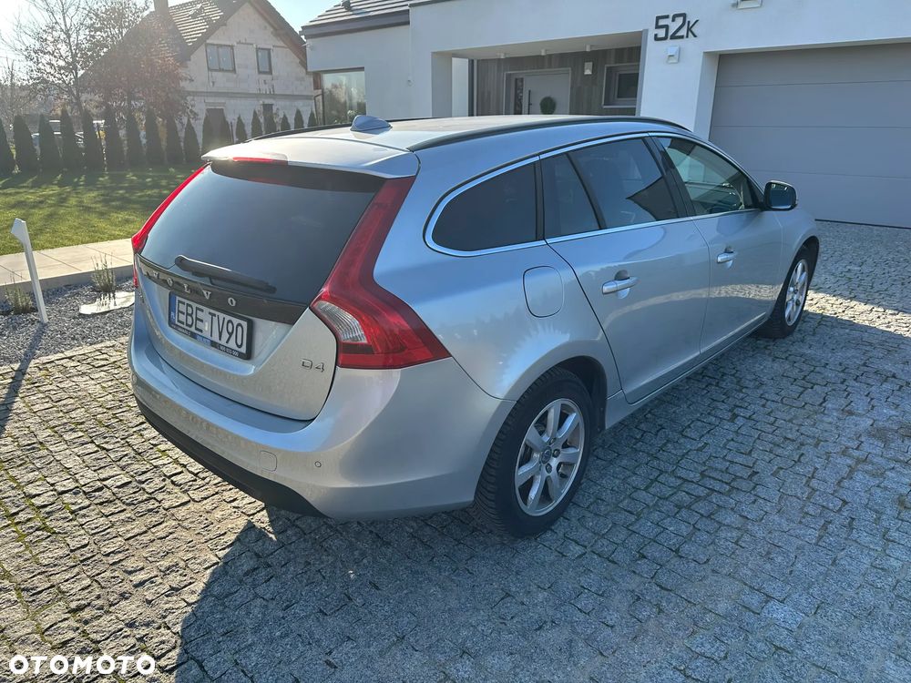Volvo V60 D4 Momentum - 6