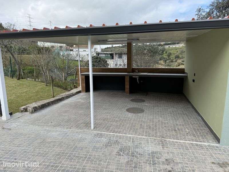 Alugo moradia t2 com jardiim - Grande imagem: 2/8