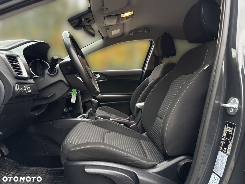 Kia XCeed 1.5 T-GDI Business Line - 13