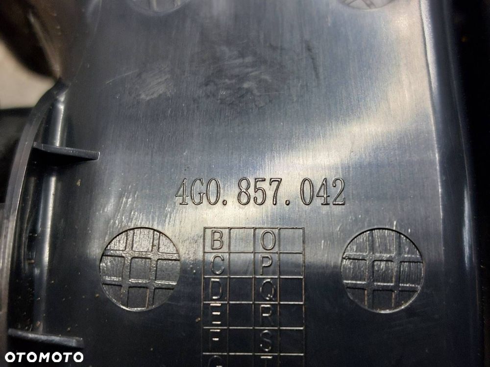 KRATKA NAWIEWU ŚRODKOWA LEWA PRAWA KANAŁ POWIETRZA AUDI A7 4G - 12