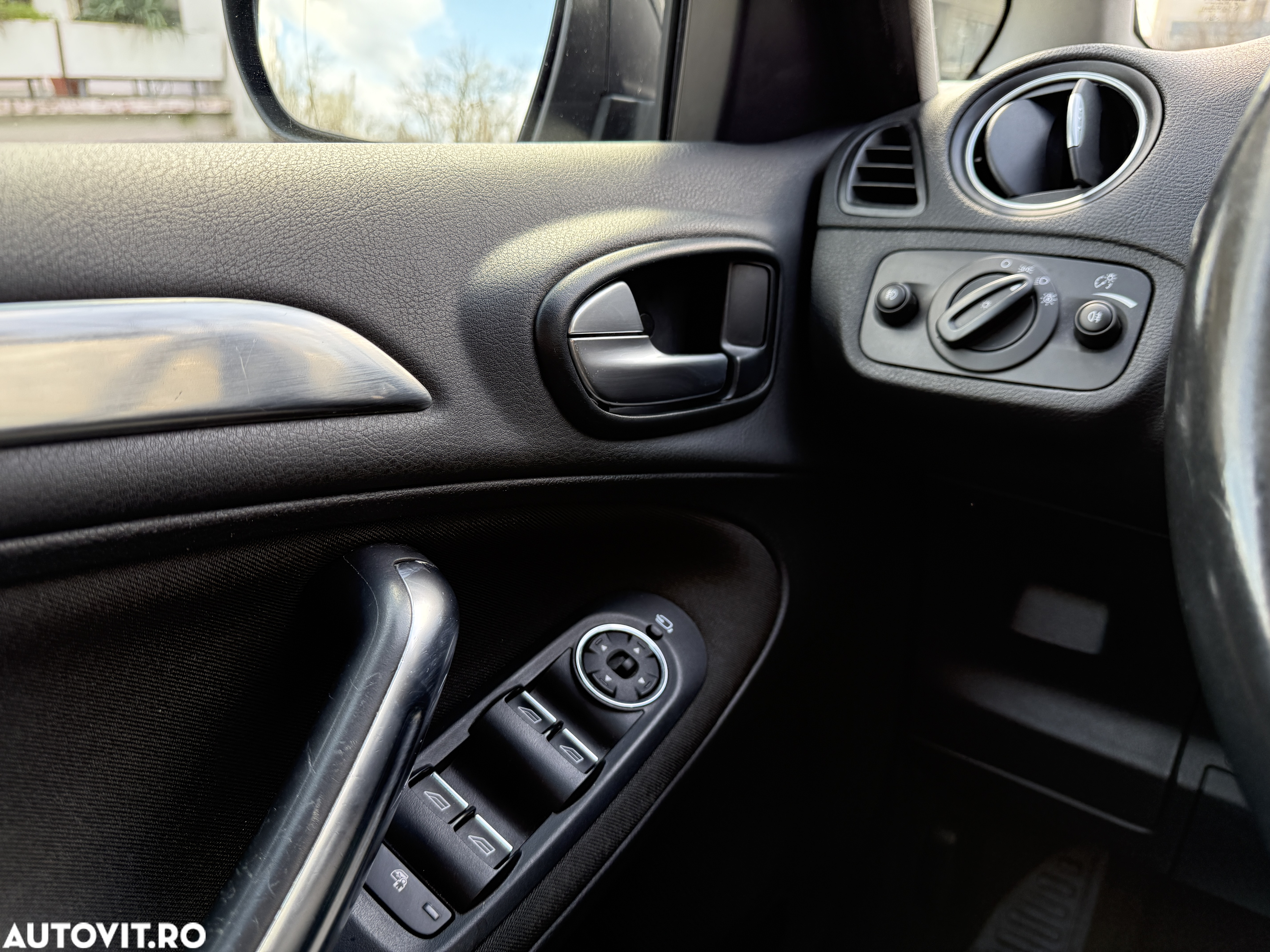Ford Galaxy 2.0 TDCi Powershift Titanium - 24