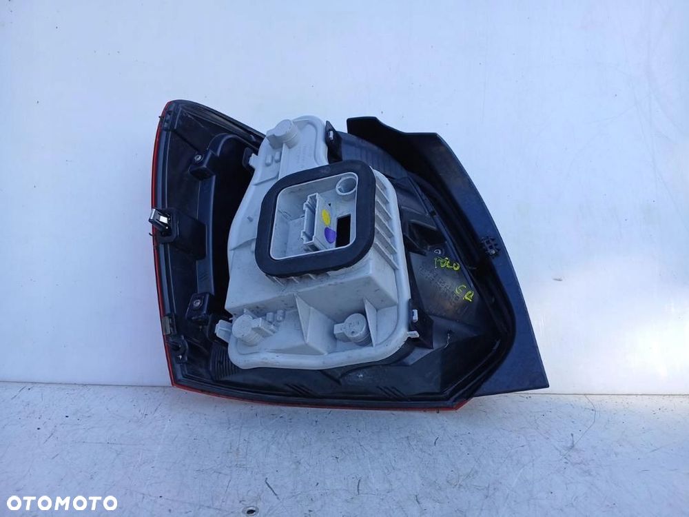 LAMPA TYŁ TYLNA PRAWA VOLKSWAGEN POLO 6R 6R0945096AA - 2