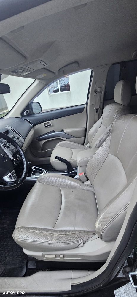 Citroën C-Crosser 2.2 HDI Exclusive - 12