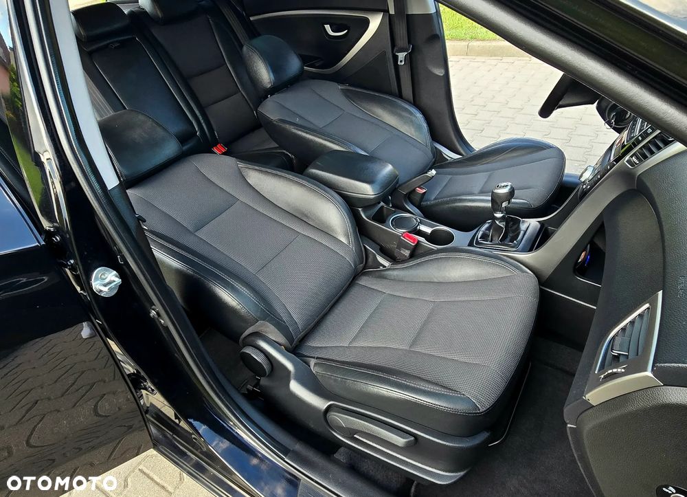 Hyundai i30 i30cw 1.4 Fifa World Cup Edition - 31