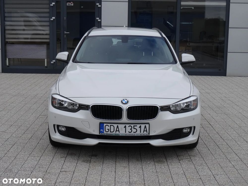 BMW Seria 3 318d - 4