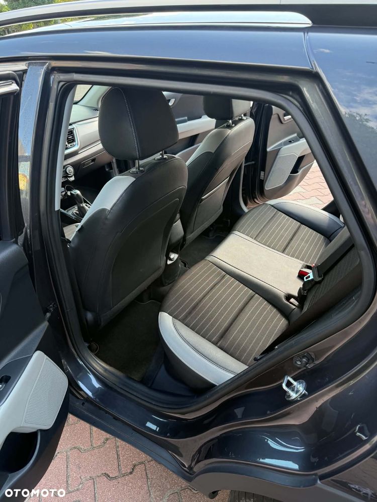 Kia Stonic 1.0 T-GDI L - 7