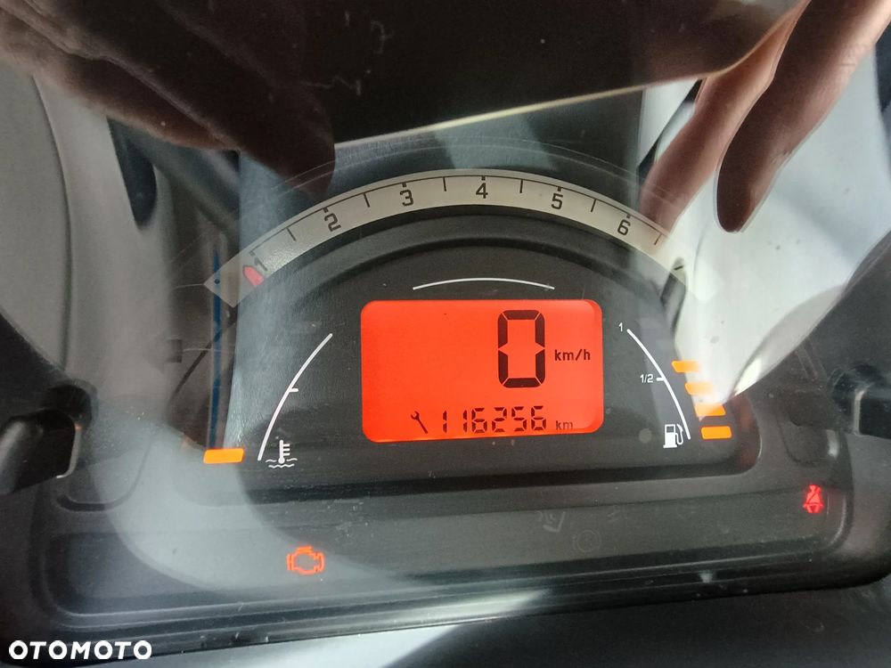 Citroën C3 1.4 Freeze (sx) - 6