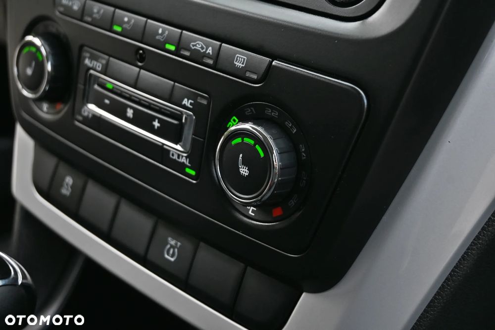 Skoda Yeti 2.0 TDI DSG 4x4 Elegance PLUS EDITION - 34
