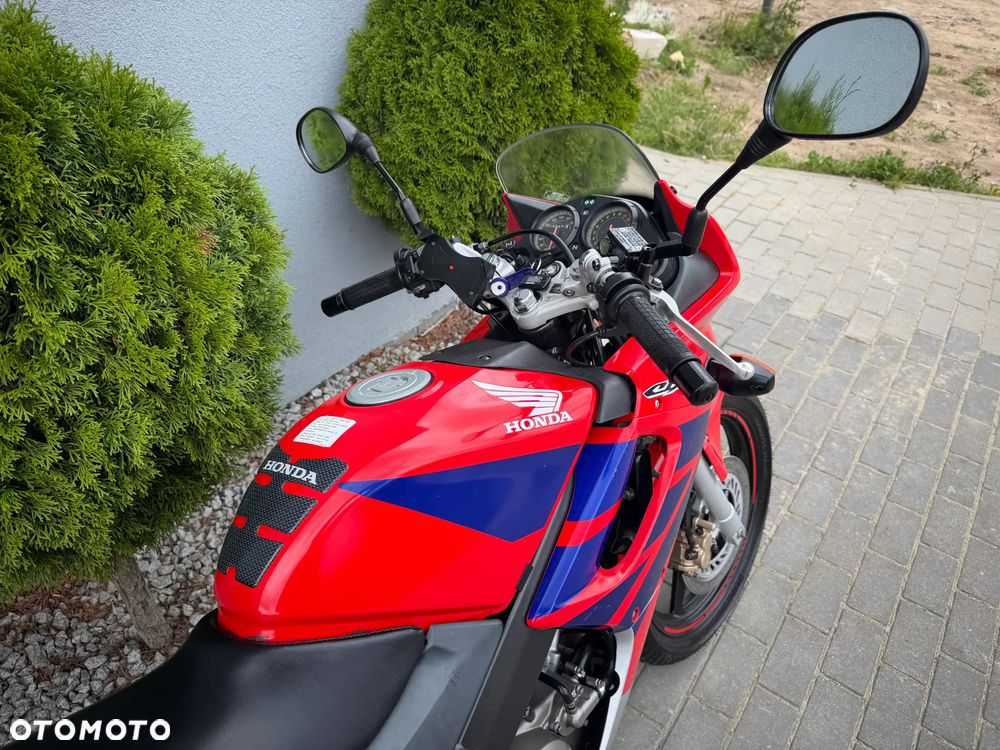 Honda CBR - 24