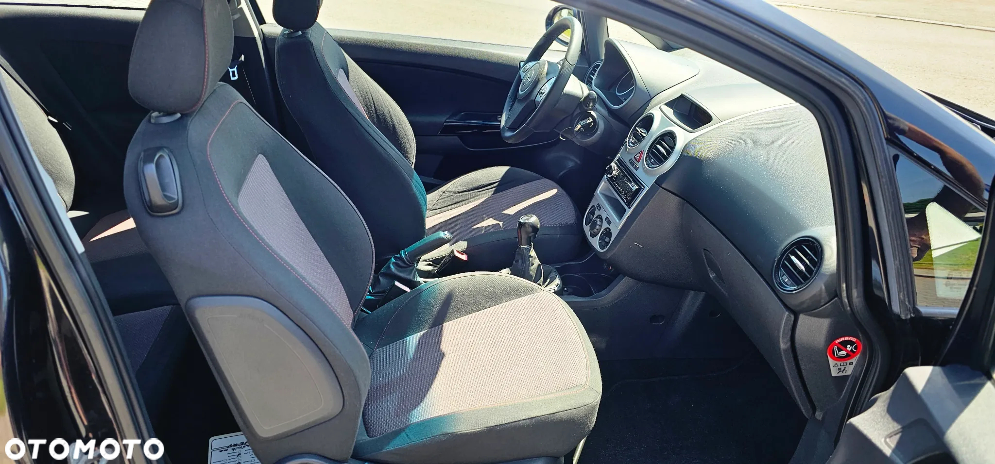 Opel Corsa 1.4 T Cosmo S&S - 11