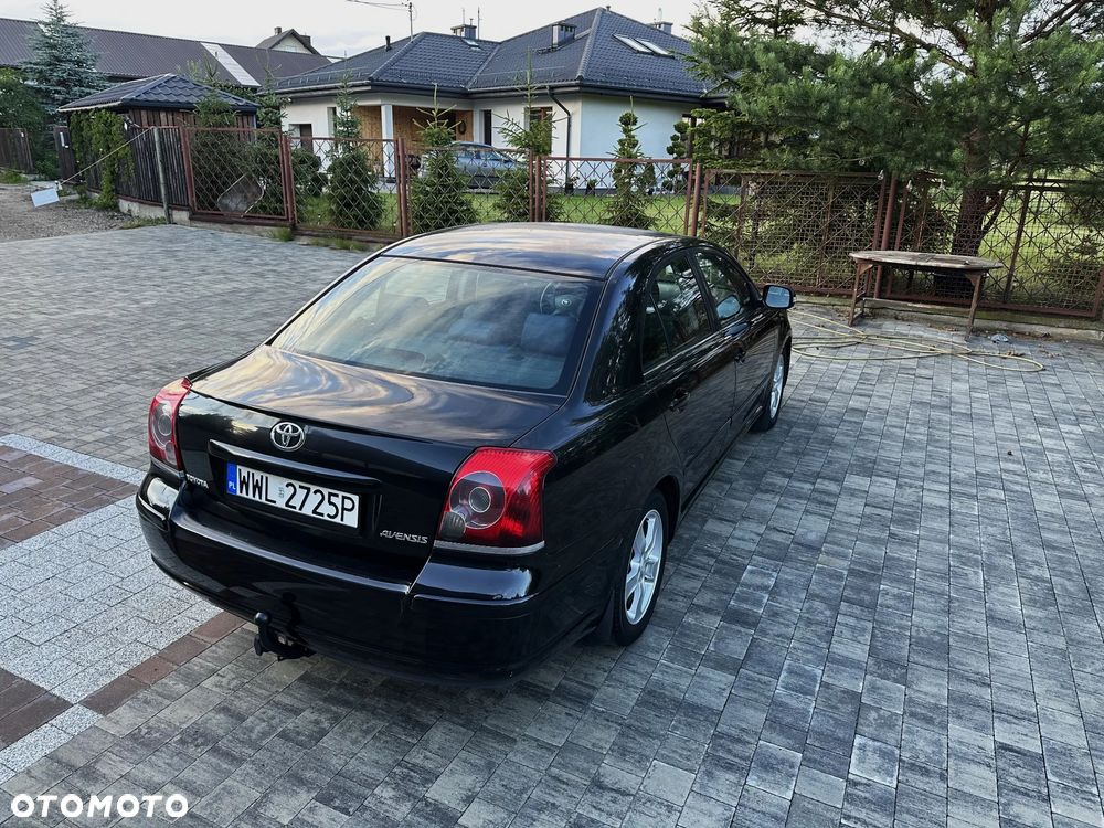 Toyota Avensis 1.8 VVT-i Terra Plus - 4