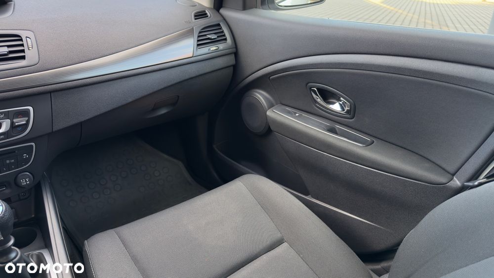 Renault Megane 1.5 dCi Intens - 8