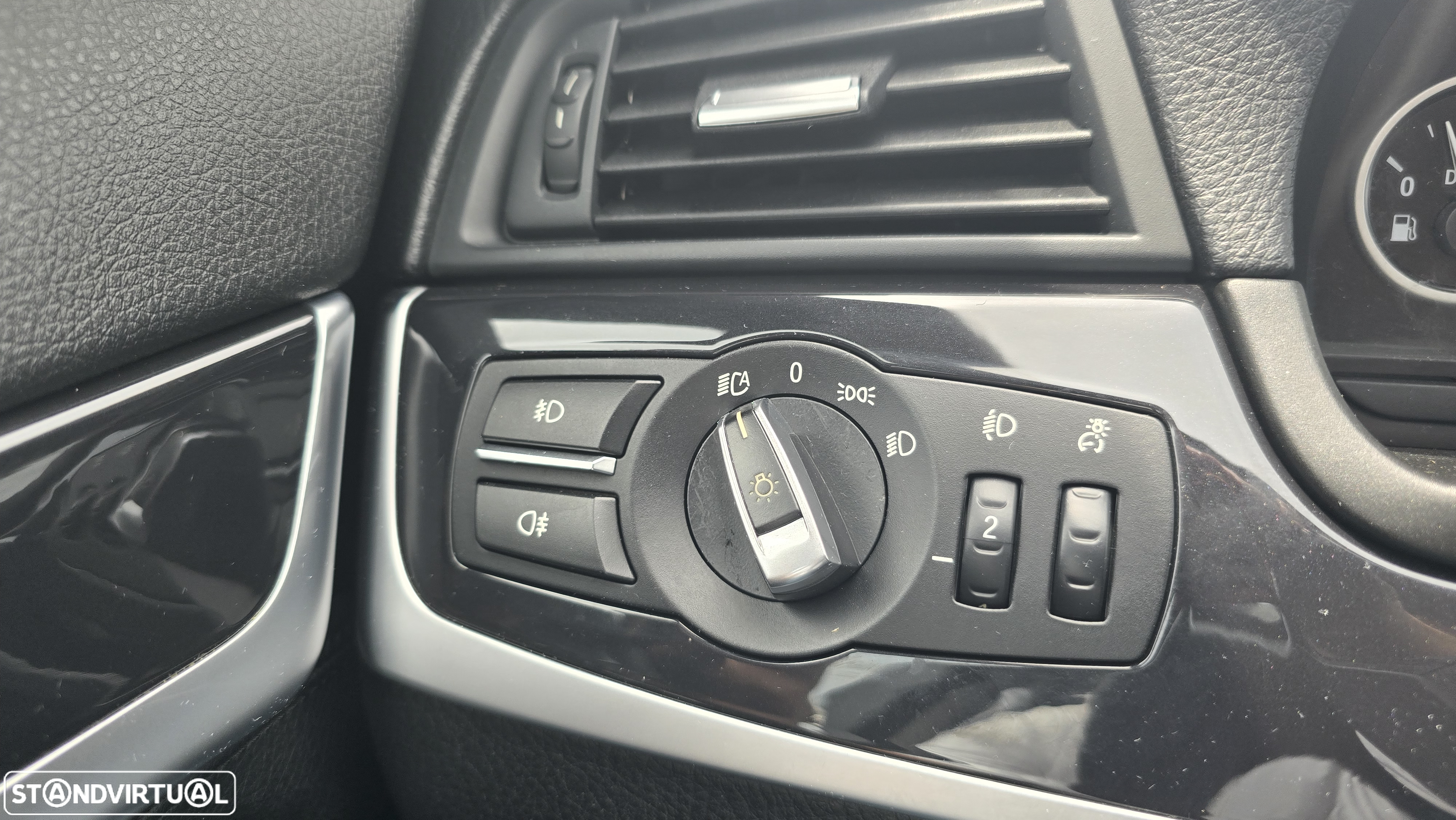 BMW 520 d Exclusive Auto 129g - 29
