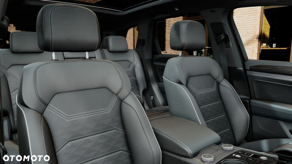 Volkswagen Touareg 3.0 V6 TDI 4Motion R-Line Final Edition - 12