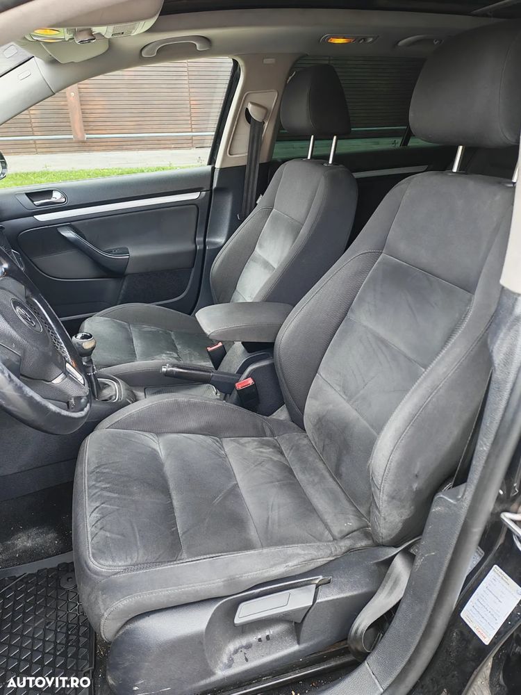 Volkswagen Golf 2.0 TDI DPF Highline - 8