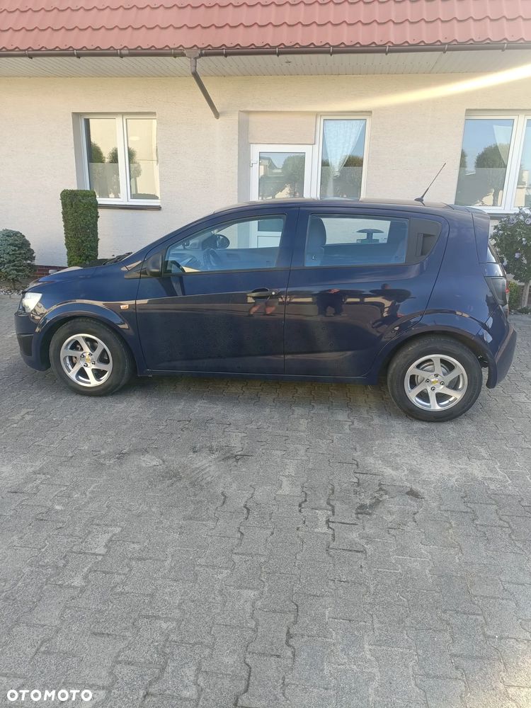 Chevrolet Aveo 1.2 LS - 27