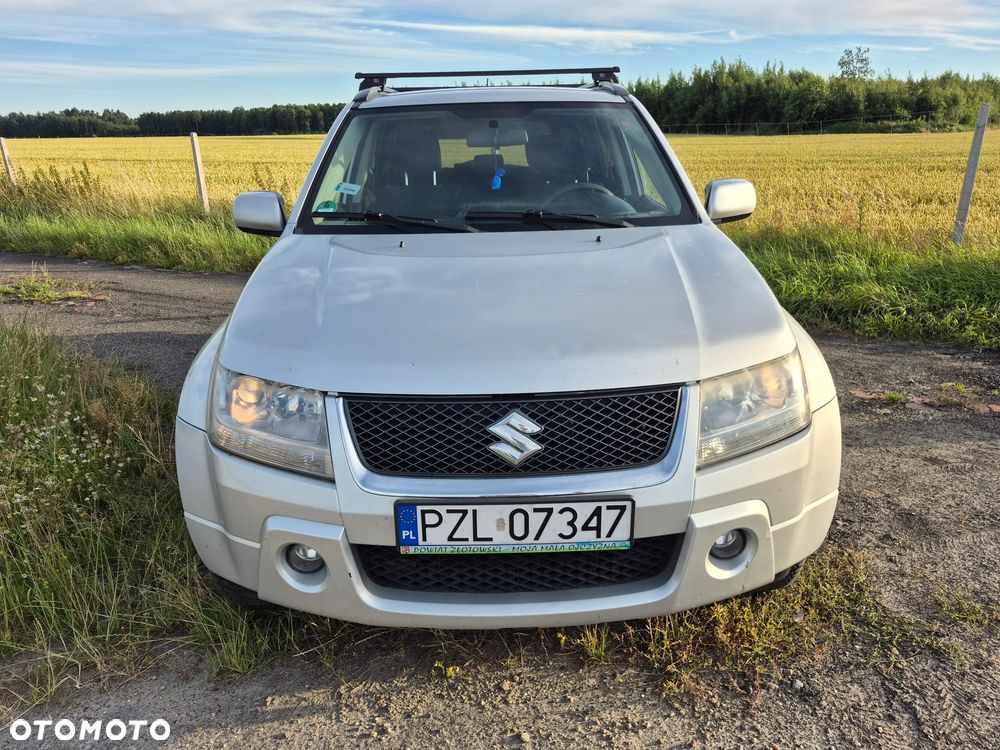 Suzuki Grand Vitara 2.0 - 7