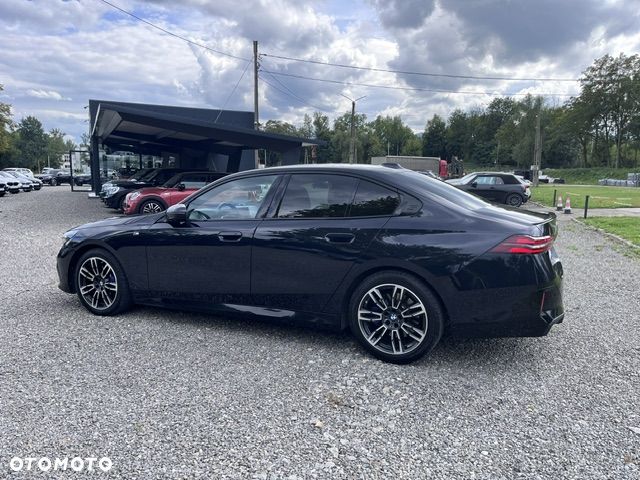 BMW Seria 5 520i - 4