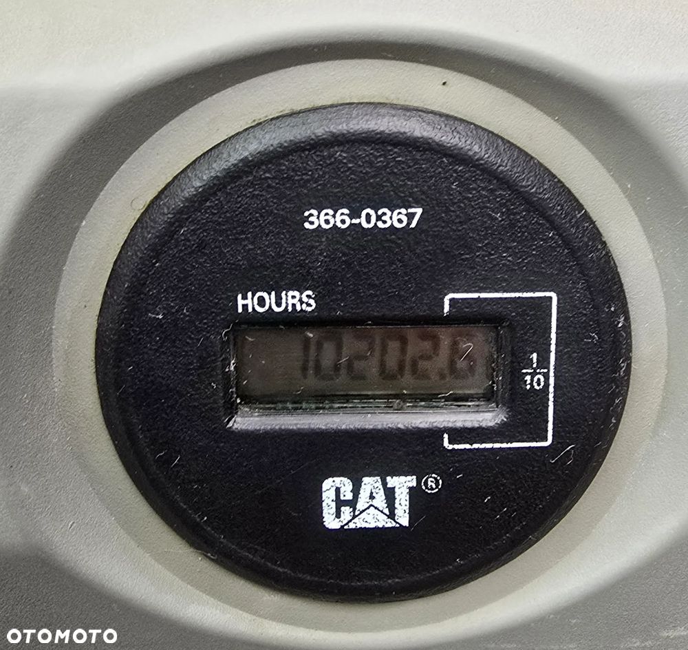 Caterpillar 320E - 9