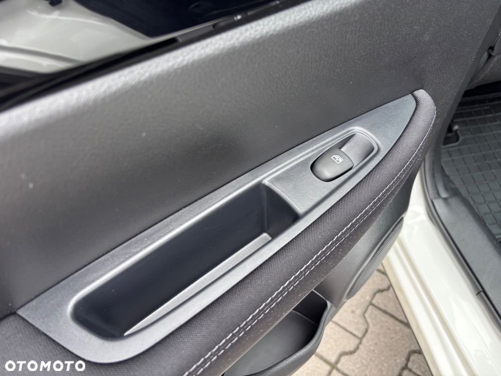 Nissan Qashqai 1.3 DIG-T N-Connecta - 30