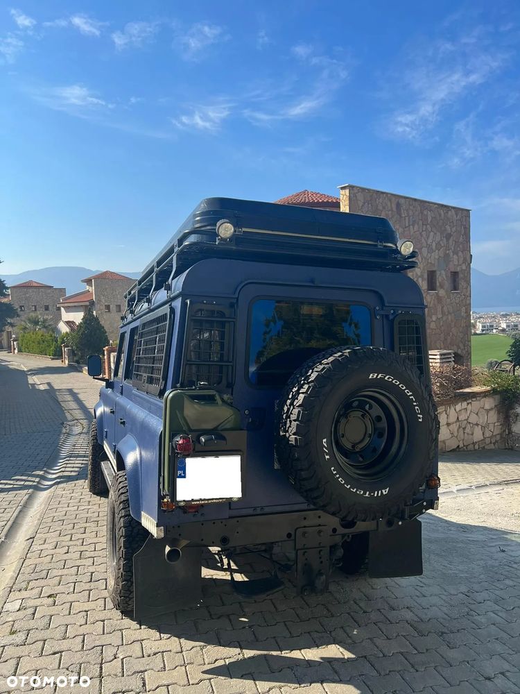 Land Rover Defender 110 DPF SE - 8