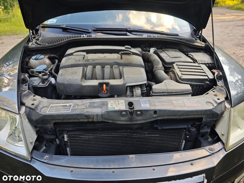 Skoda Octavia 1.6 Combi - 11