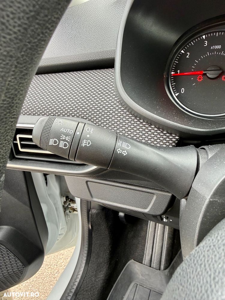 Dacia Logan TCe 90 MT6 Comfort - 16