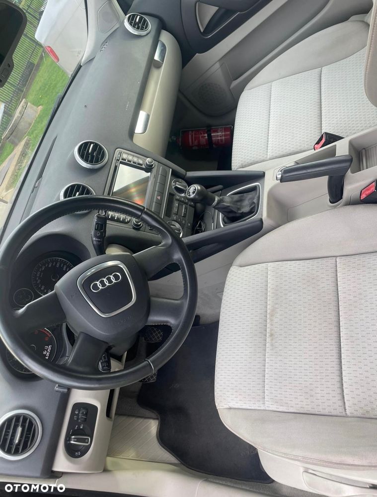 Audi A3 1.6 TDI S line Sportpaket - 5
