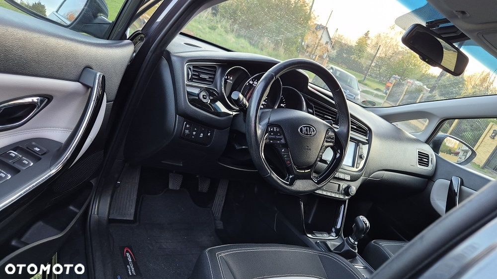 Kia Ceed 1.6 GDI ISG Spirit - 6
