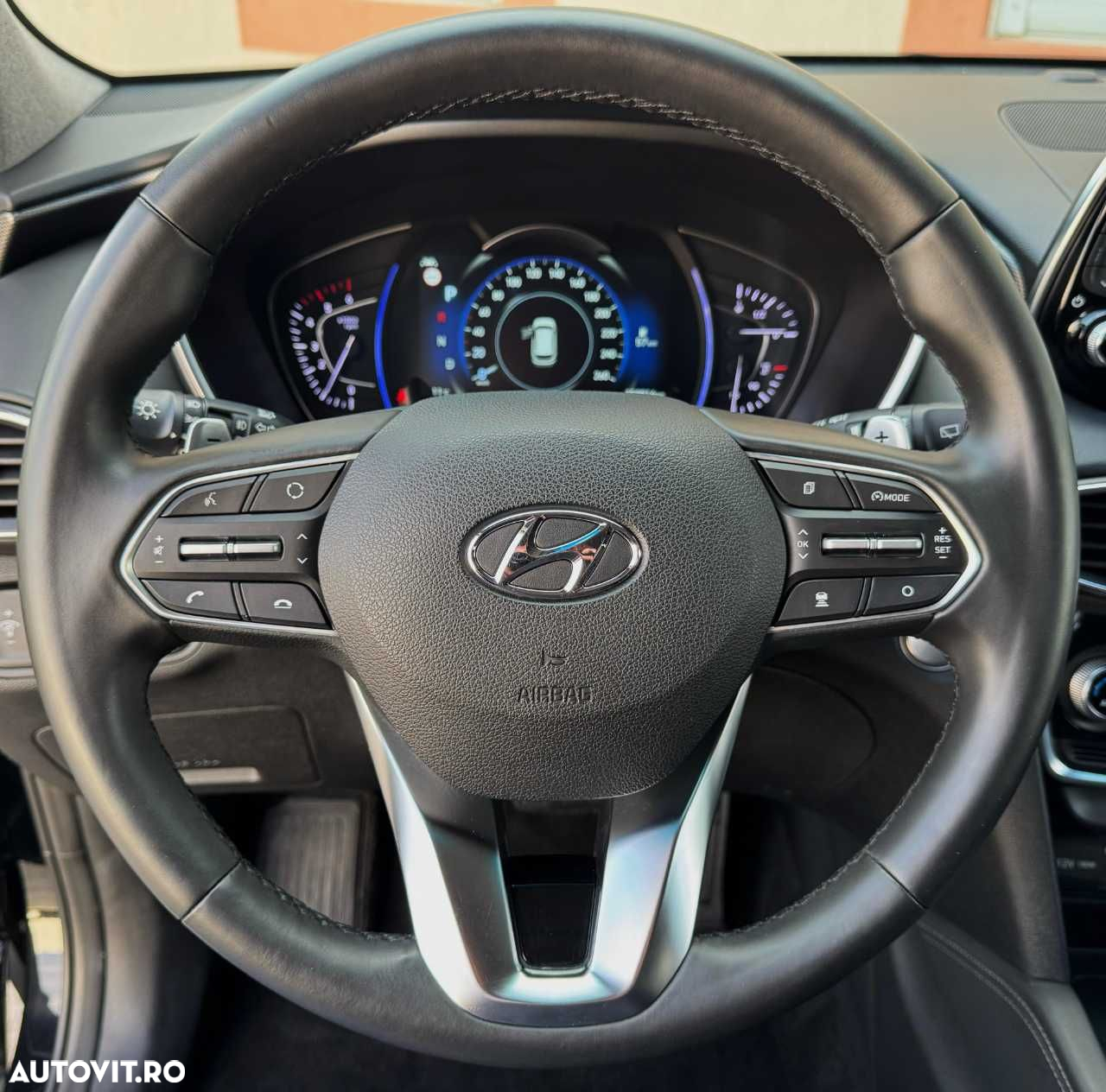 Hyundai Santa Fe - 24
