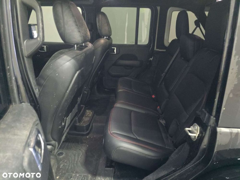 Jeep Wrangler - 15