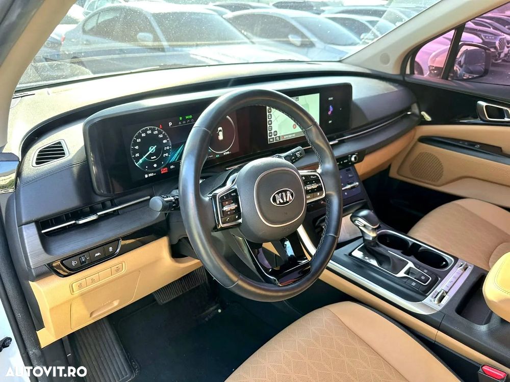 Kia Carnival - 5