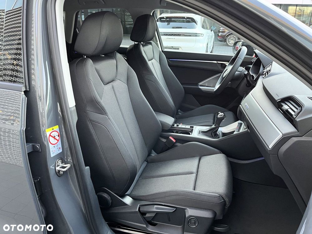Audi Q3 - 24