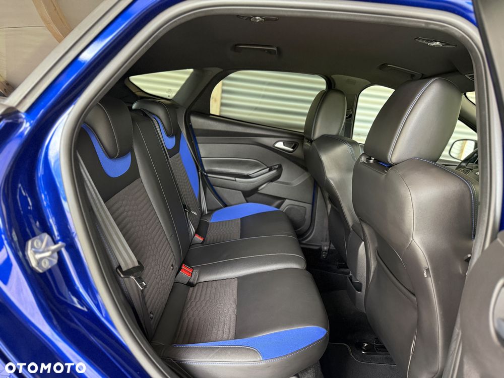 Ford Focus 2.0 EcoBoost ST mit Leder-Exclusiv-Paket - 40