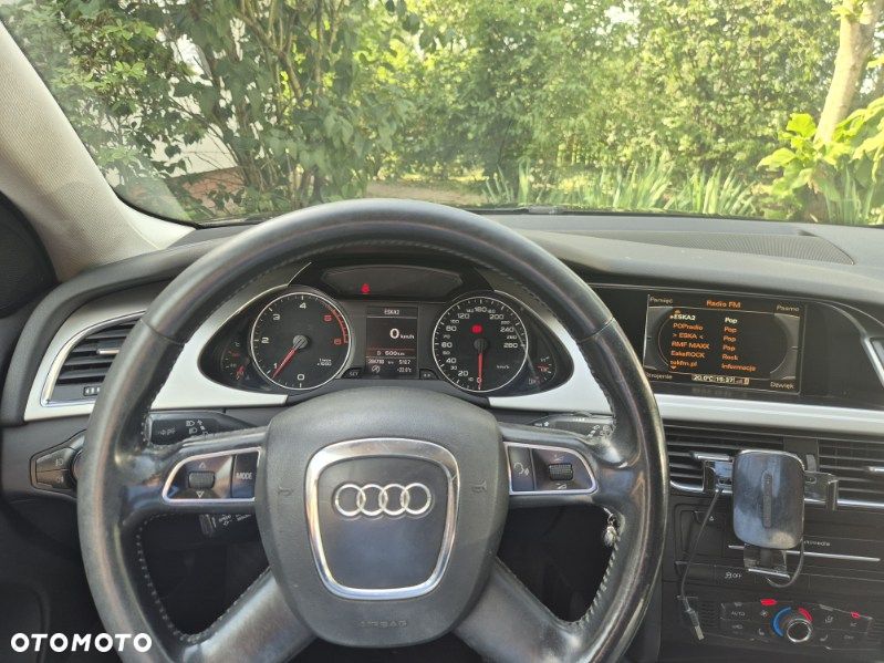 Audi A4 Avant 2.0 TDI Quattro - 9