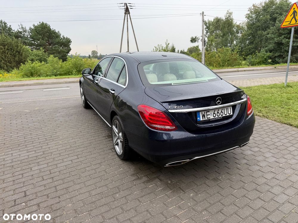 Mercedes-Benz Klasa C 300 7G-TRONIC - 4