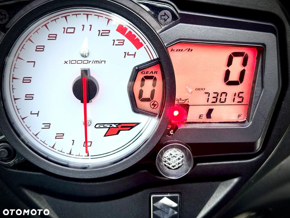 Suzuki GSX - 11