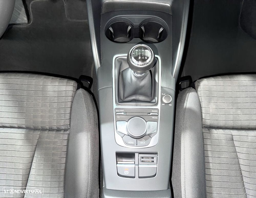 Audi A3 Limousine 1.6 TDI S-line - 12