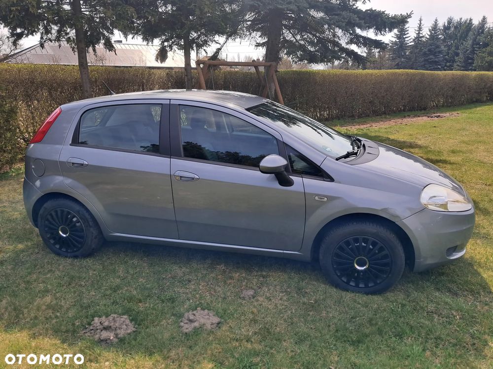 Fiat Punto 1.4 16V Dynamic - 4