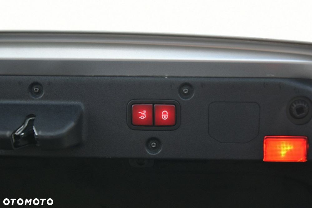 Mercedes-Benz CL - 32