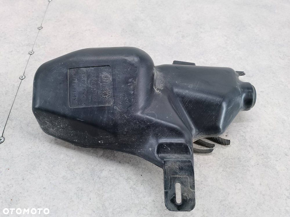 ZBIORNIK SPRYSKIWACZY OPEL ASTRA J 13260579 GM - 1