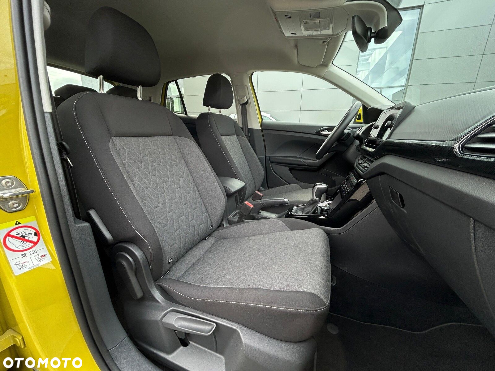 Volkswagen T-Cross - 17