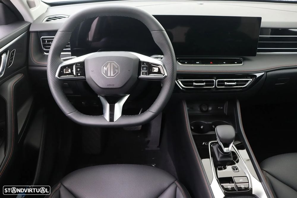 MG HS 1.5 T Luxury AT - 30