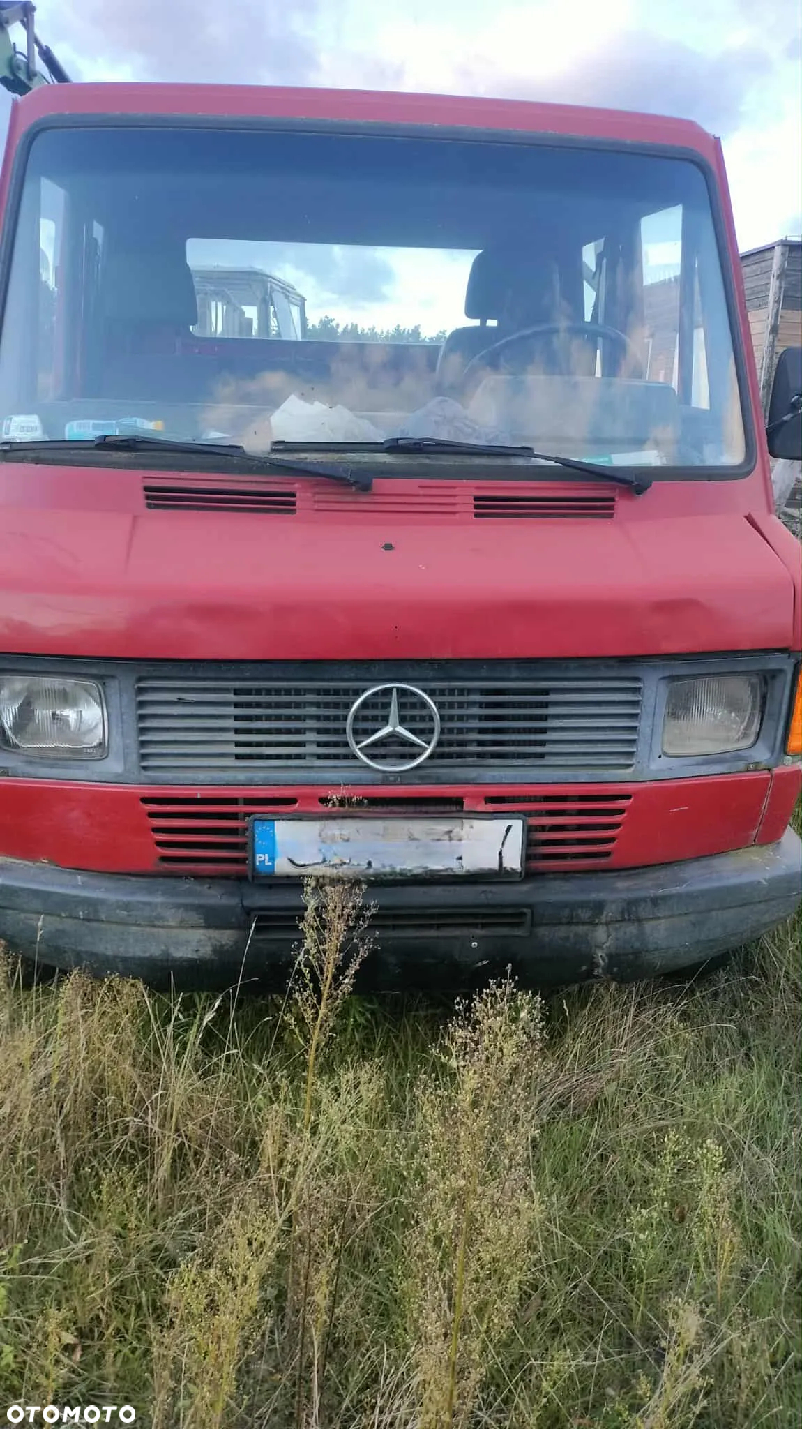 Mercedes-Benz 210D - 3