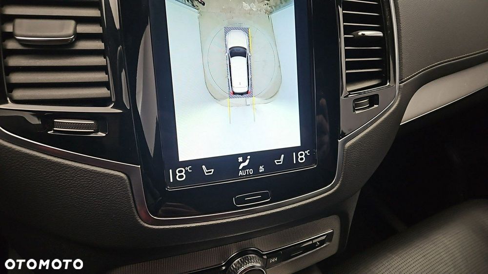 Volvo XC 90 T8 AWD Plug-In Hybrid R-Design 7os - 22