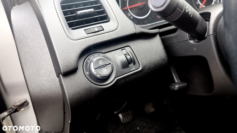 Opel Insignia 2.0 CDTI Cosmo ecoFLEX S&S - 19