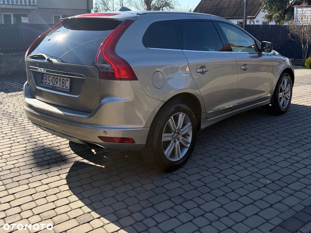 Volvo XC 60 - 4