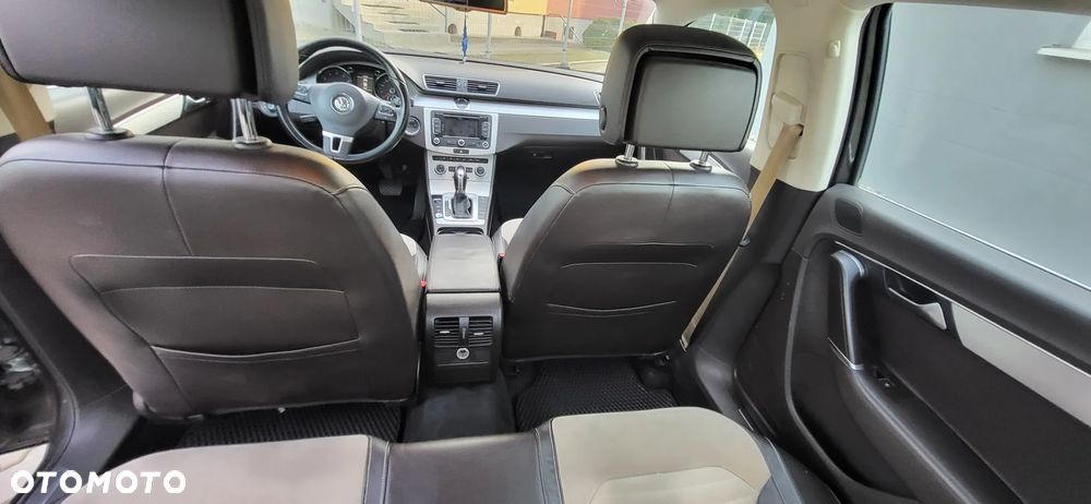 Volkswagen Passat - 14