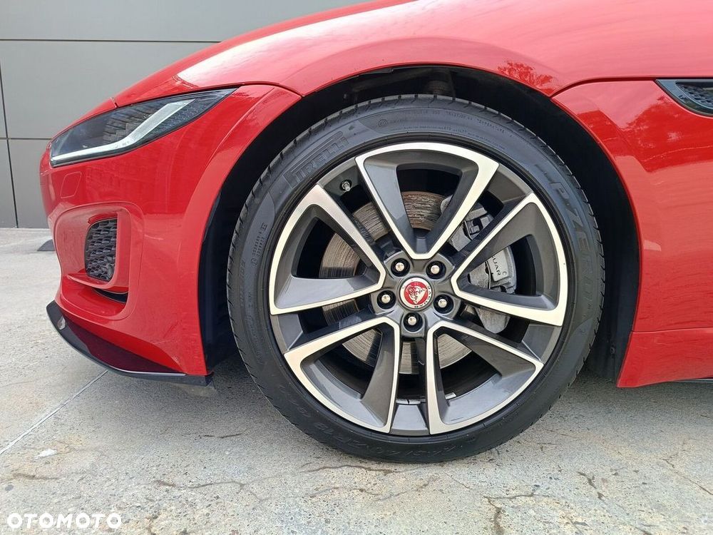 Jaguar F-Type - 11
